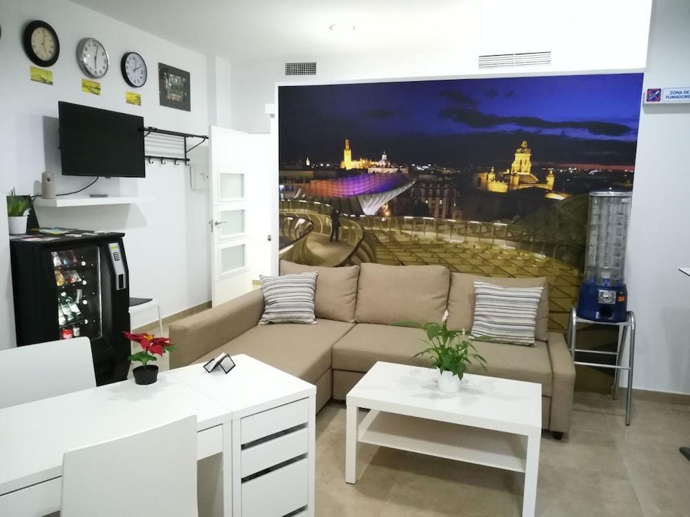 Sunnylivings Hotell Sevilla Eksteriør bilde